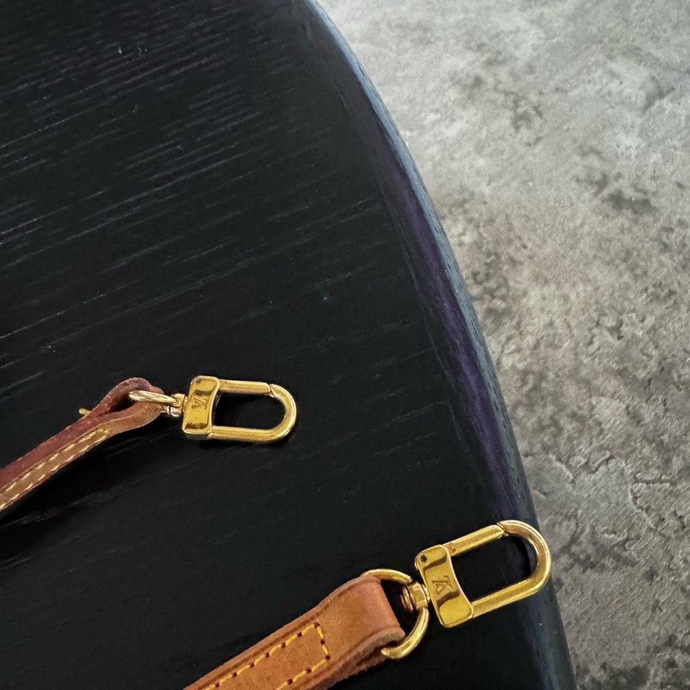 Louis Vuitton Monogram Mini Alma Satchel in Brown and Tan - Picture 4 of 9